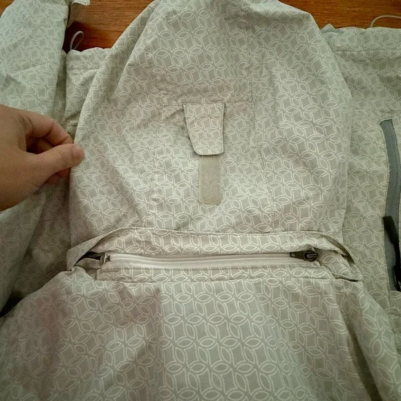 Columbia Light Gray Hooded Rain Jacket - Picture 5 of 6